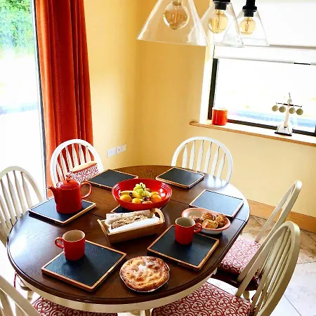 民宿 Ballyhourode House *