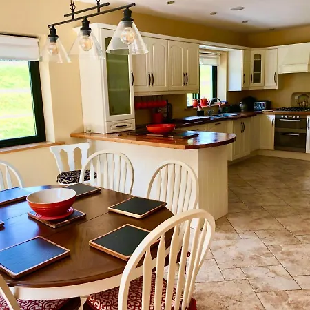 Ballyhourode House Dun ar Aill