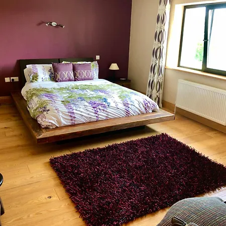 Ballyhourode House & Self Catering *