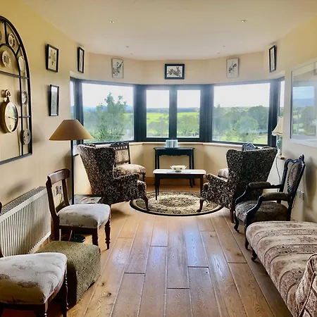 Ballyhourode House 民宿 *